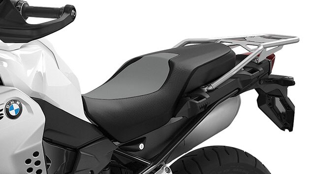 We see the Comfort seat of the F 850 GS Adventure.